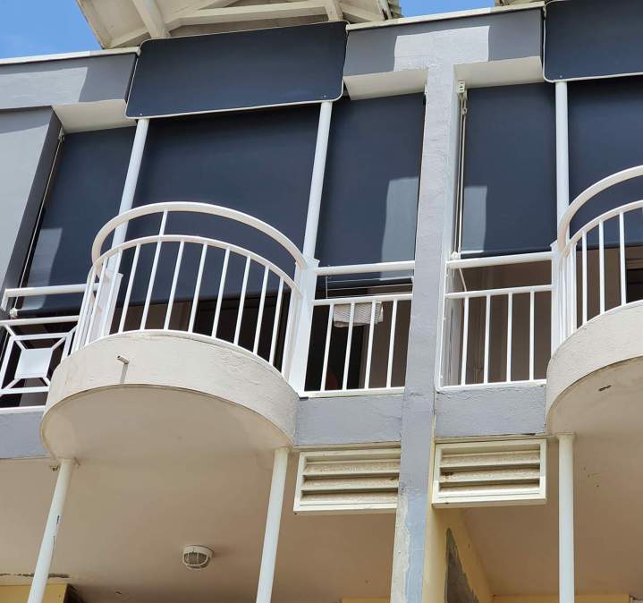 Store extérieures Martinique