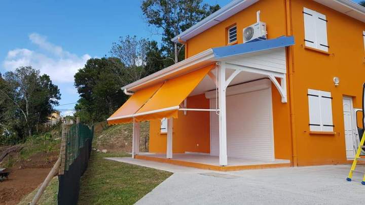 Store extérieures Martinique