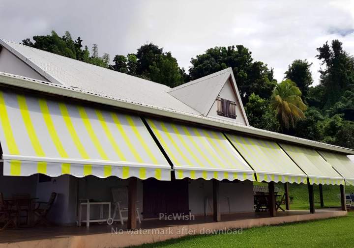 Store extérieures Martinique