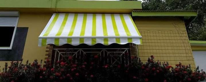 Store bras droit Martinique