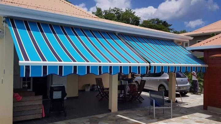 Store rayé bras droit Martinique